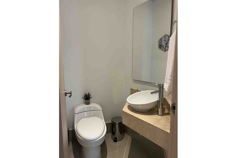 Piscine à débordement avec vue sur la mer | U-GO