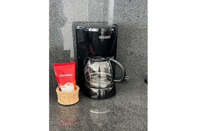 Piscine à débordement avec vue sur la mer | U-GO