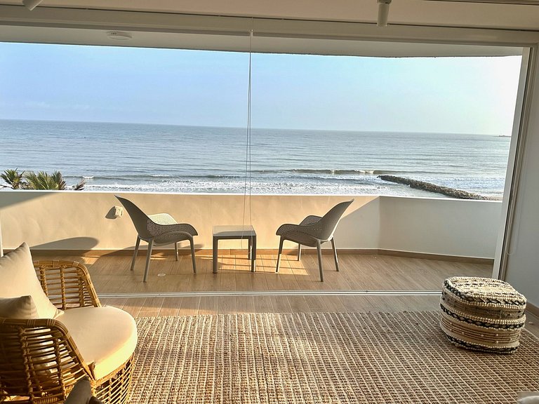 Vista al mar desde apartamento premium