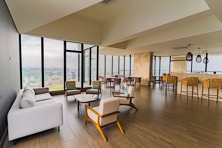 U-GO Ocean Views from Murano Centro: Pool, Jacuzzi, and More