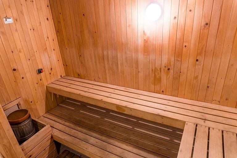 Esclusivo appartamento con vista panoramica e piscina a sfio