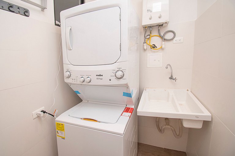 U-GO Sea View Apt near Historical Center