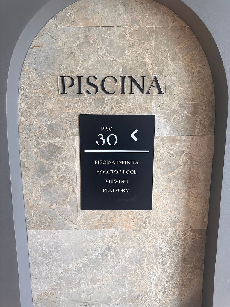 U-GO Vues sur la Mer depuis Murano Centro : Piscine, Jacuzzi