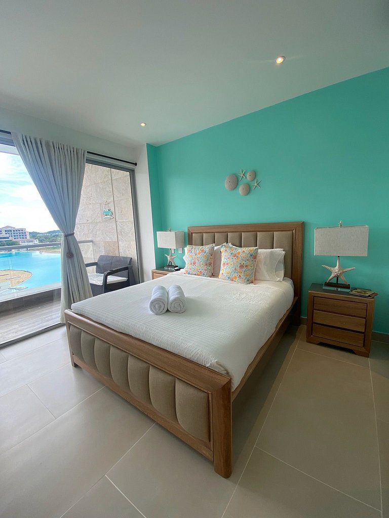UGO Accommodation with Beautiful Blue Lagoon View