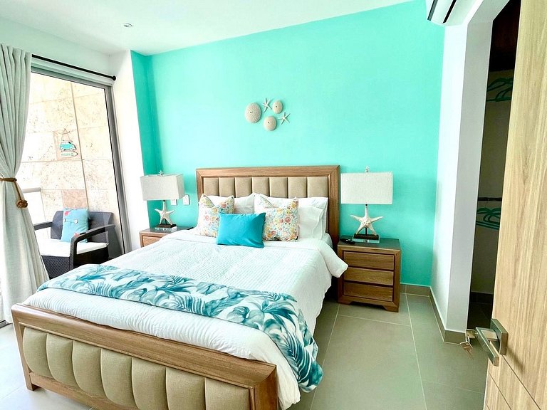 UGO Accommodation with Beautiful Blue Lagoon View