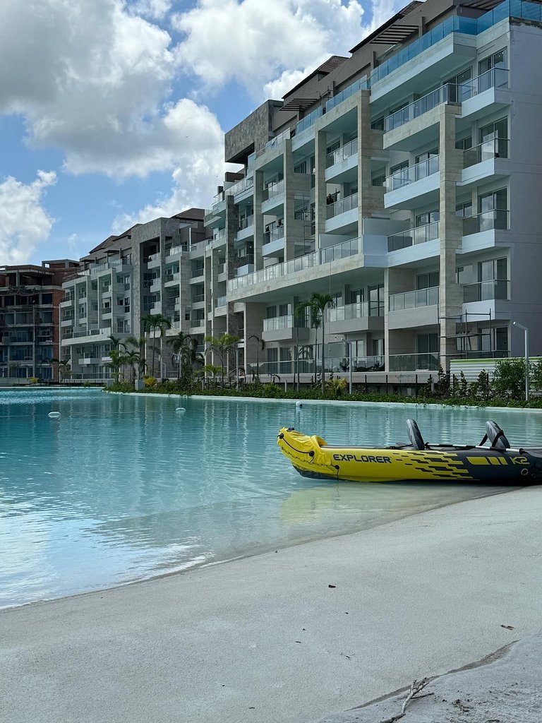U-GO Dept in Baia Kristal with Forest View