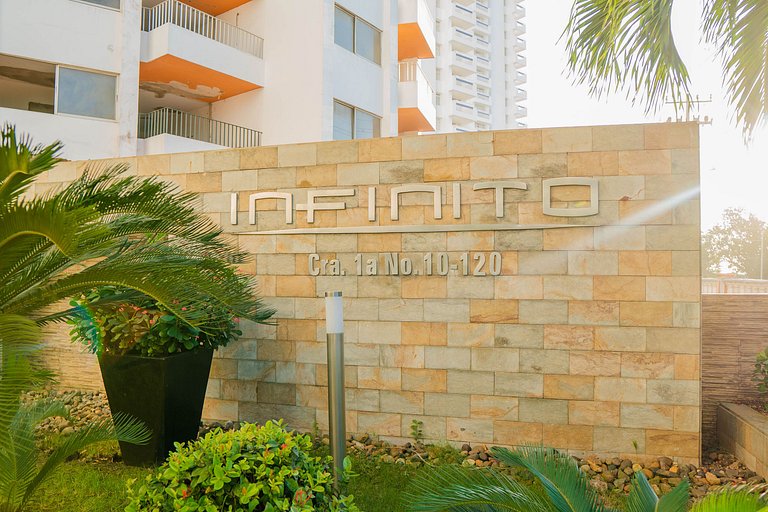 U-GO Baia Kristal : Oasis Moderne à Carthagène