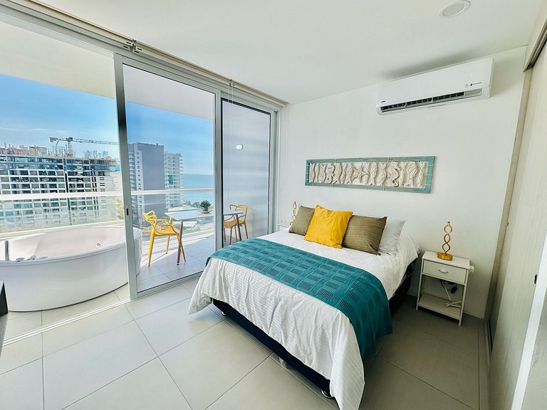 Vista al Mar y Jacuzzi | Suite Premium