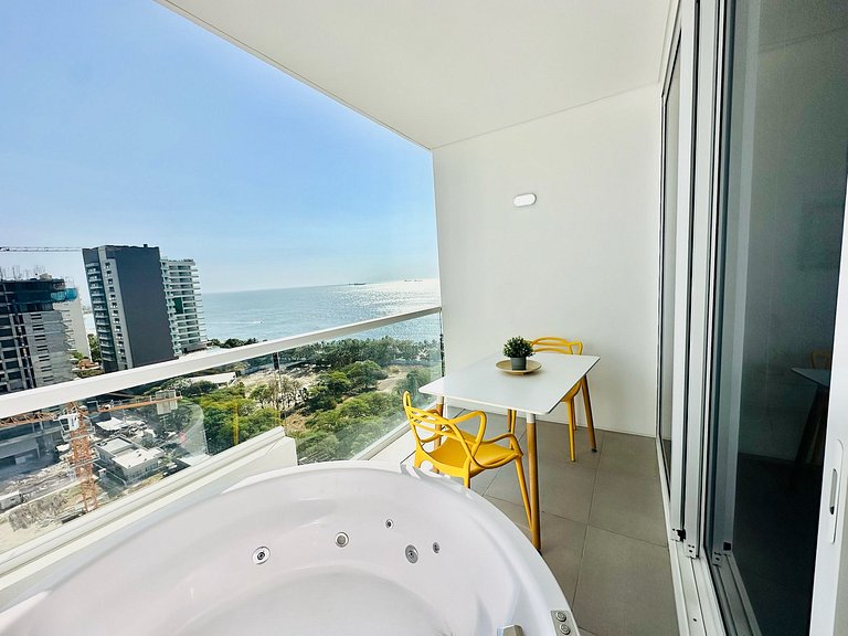 Ocean View and Jacuzzi | Premium Suite | U-GO