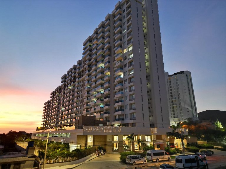 U-GO: Beach Club Apartment with Ocean View