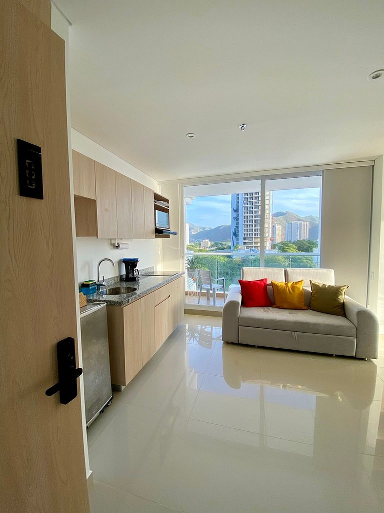 Sea View Apartment - Near Historic Center
