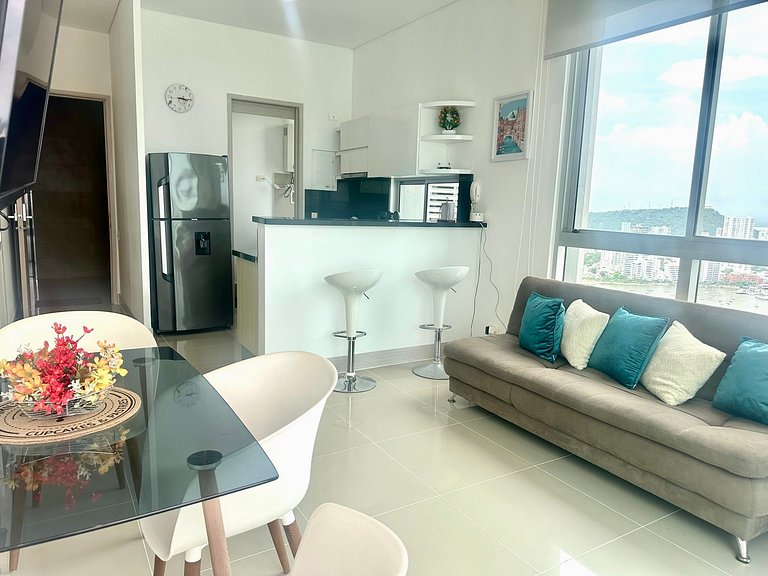 Luxury view on the 37th floor plus pool | U-GO