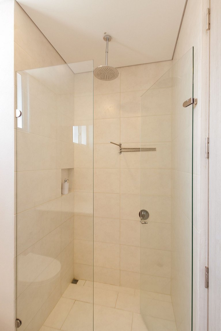 Sea View and Jacuzzi | Premium Suite