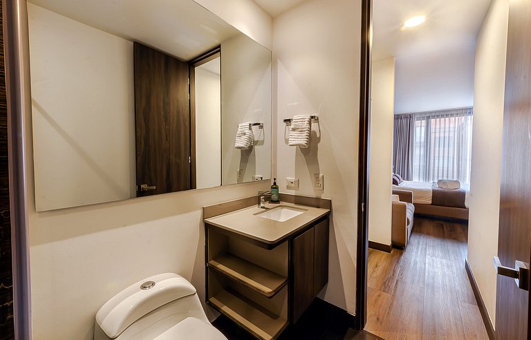 U-GO Suite Moderna en El Chicó con Balcón