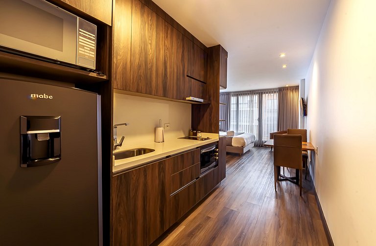 Premium Loft with Balcony in the Heart of El Chicó