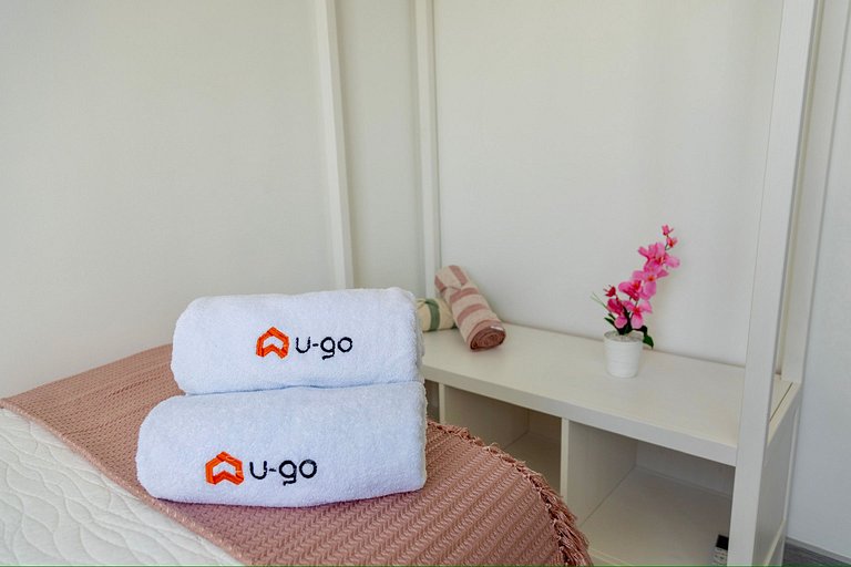 U-GO Modern Apartment with Lagoon View