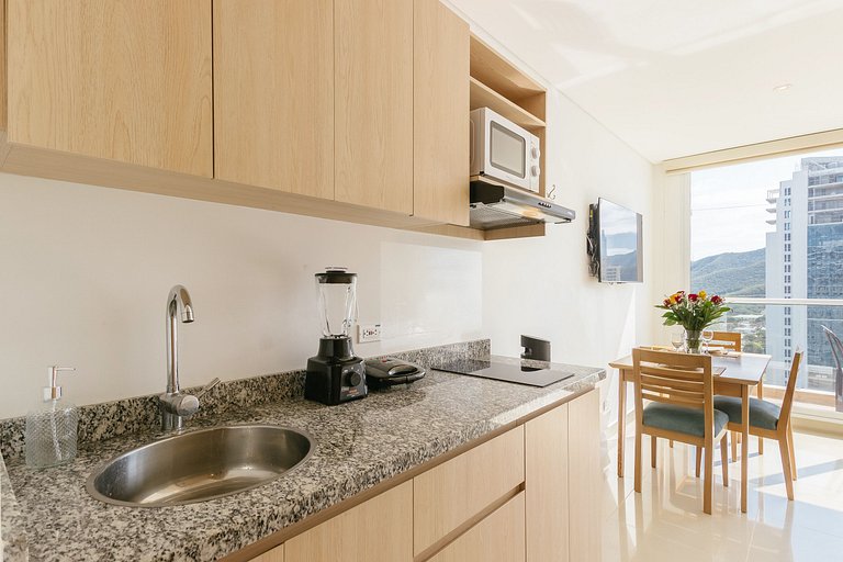 U-GO: Apartment mit Blick auf Stadt und Meer