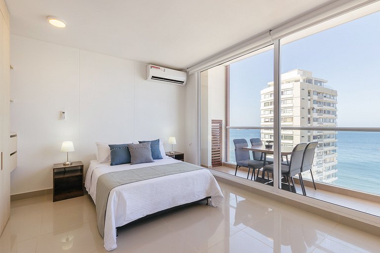 Appartement avec vue sur la mer et sur la marina