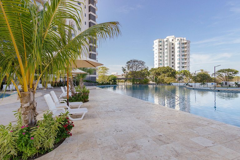 Appartamento con balcone e vista sul mare e sulla città