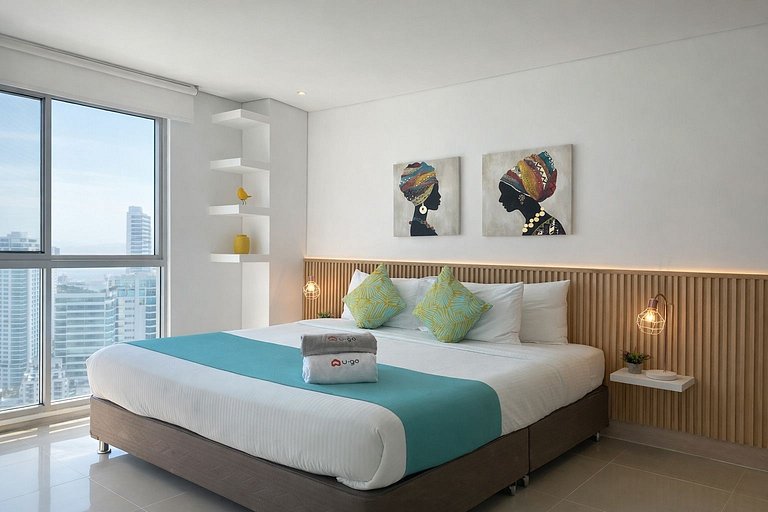 U-GO Apartment on the 36th floor with a rooftop pool