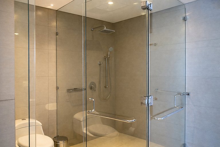 Exklusive Wohnung mit Panoramablick und Infinity-Pool