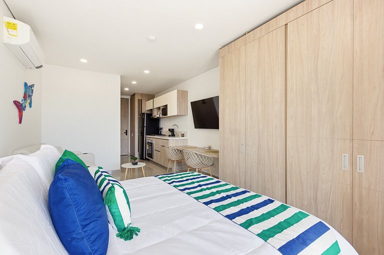 U-GO Apartment with Mountain View Pool and Beach