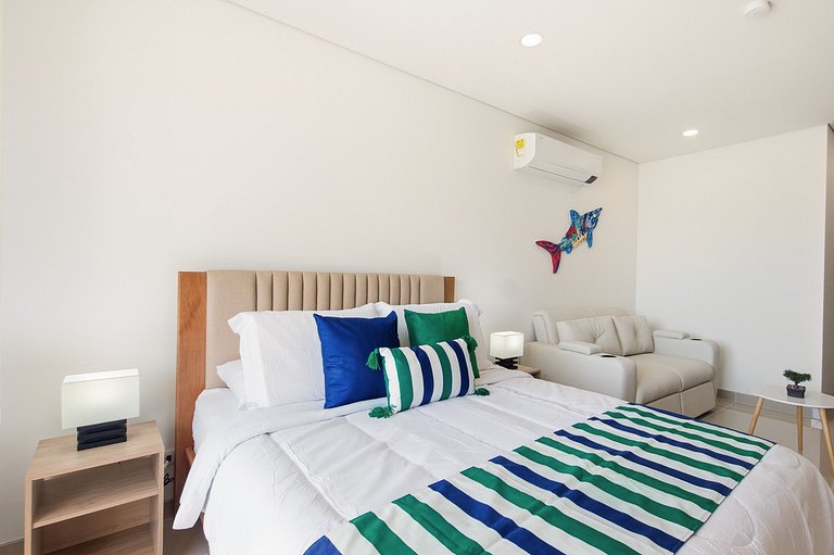 U-GO Apartment with Mountain View Pool and Beach