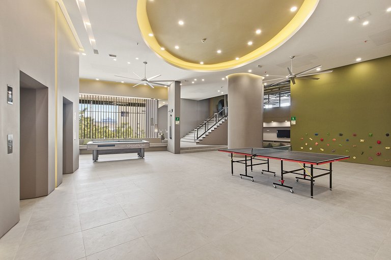 U-GO Apartment with Mountain View Pool and Beach