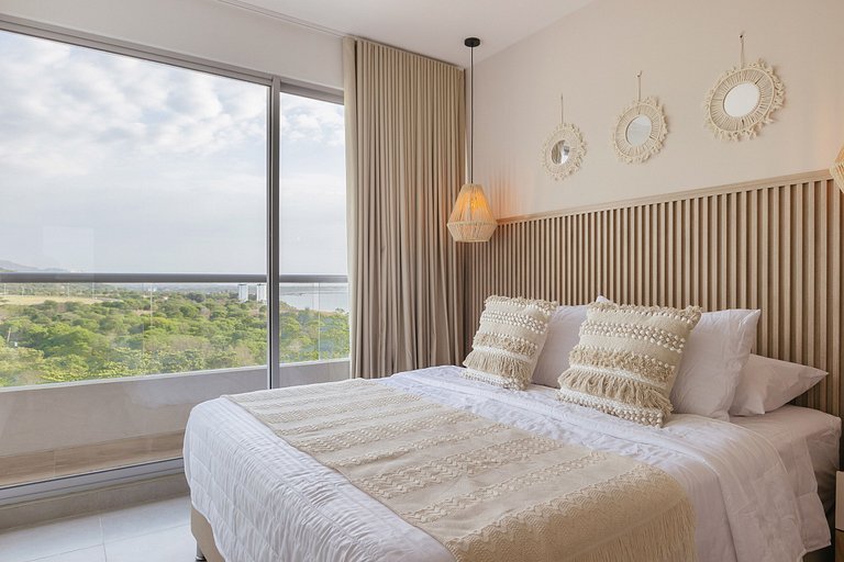 Appartement avec terrasse et vue sur la mer et la ville | U-