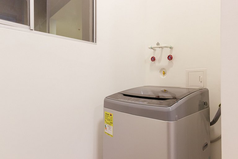 Appartamento con terrazza e vista sul mare e sulla città | U