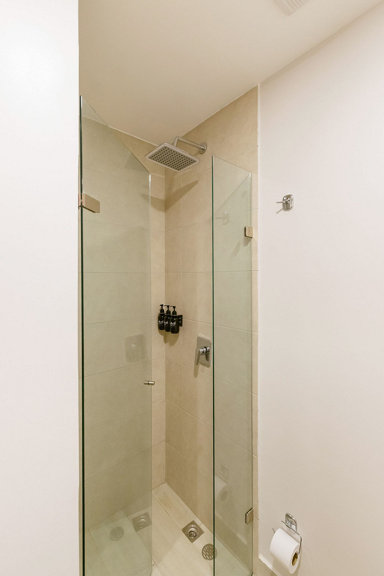 Modernes Apartment | Pool und Strand 10 Min.