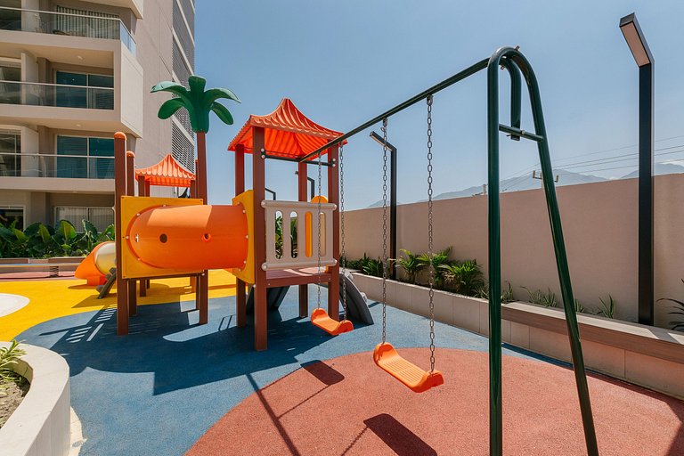 Modern Apt | Pool and Beach 10 Minutes Away | U-GO
