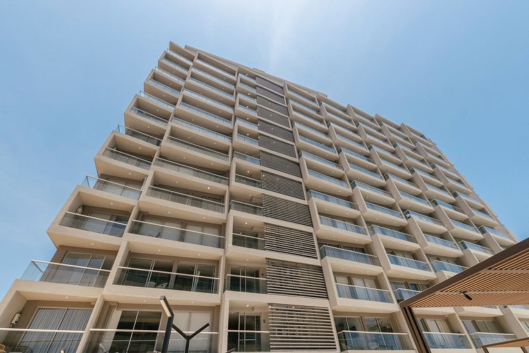 Apto Moderno | Piscina y Playa a 10 Min | U-GO