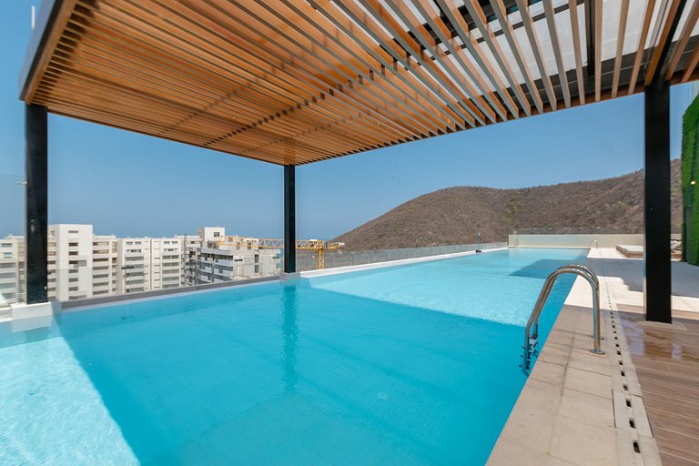 Moderno appartamento con balcone e vista sulla montagna