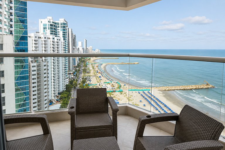 Terraza Panorámica con Piscina Infinita