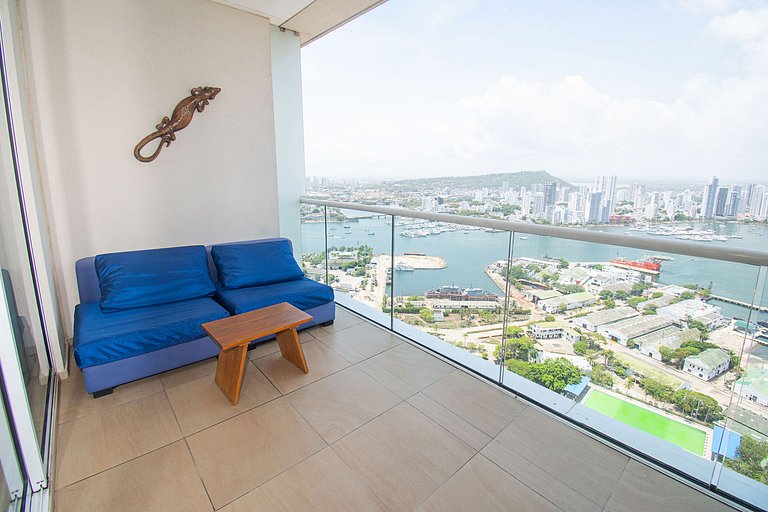 Esclusivo appartamento con vista panoramica e piscina a sfio