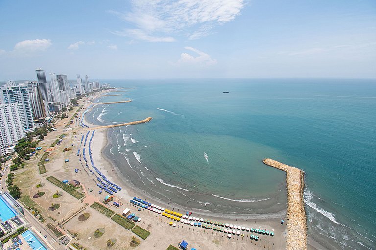 Esclusivo appartamento con vista panoramica e piscina a sfio