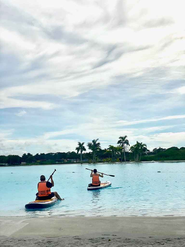 UGO Lujoso Apto en Baia Kristal Vista a la laguna